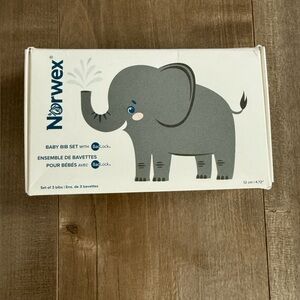 NEW Norwex Baby Bib Set With BacLock Gray Triangle 3 Bibs 12 cm Open Box